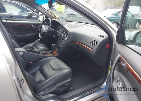 2006 Volvo S60 2.5T from USA, damaged, VIN YV1RS592562542110